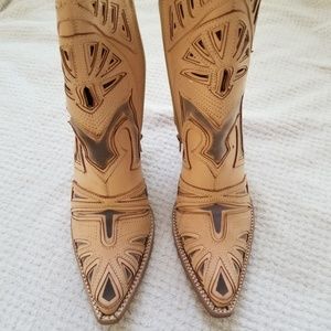 Jeffrey Campbell Belfire  tan booties size 9